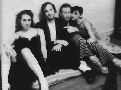 «LOS HERMANOS GILROY Y LOS INICIOS EN LA&nbsp;MÚSICA»