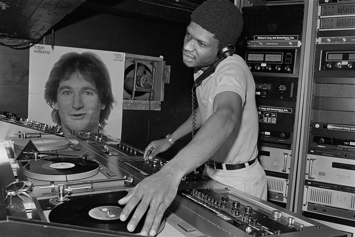 85905-1445303902-paradise-garage-dj-larry-levan%2c-1979-xl