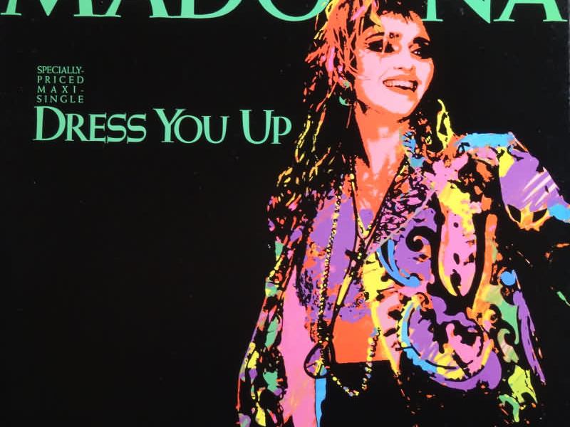 «DRESS YOU UP»