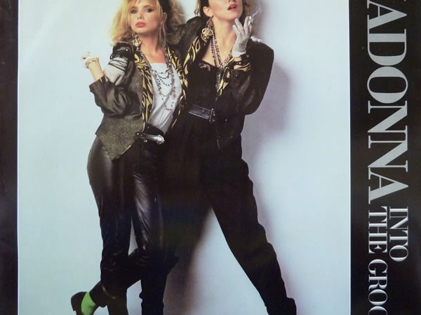 «INTO THE GROOVE»