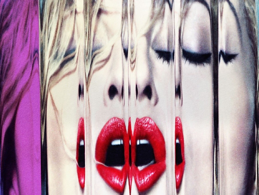 EL DISEÑO DE «MDNA» – DIVINA MADONNA