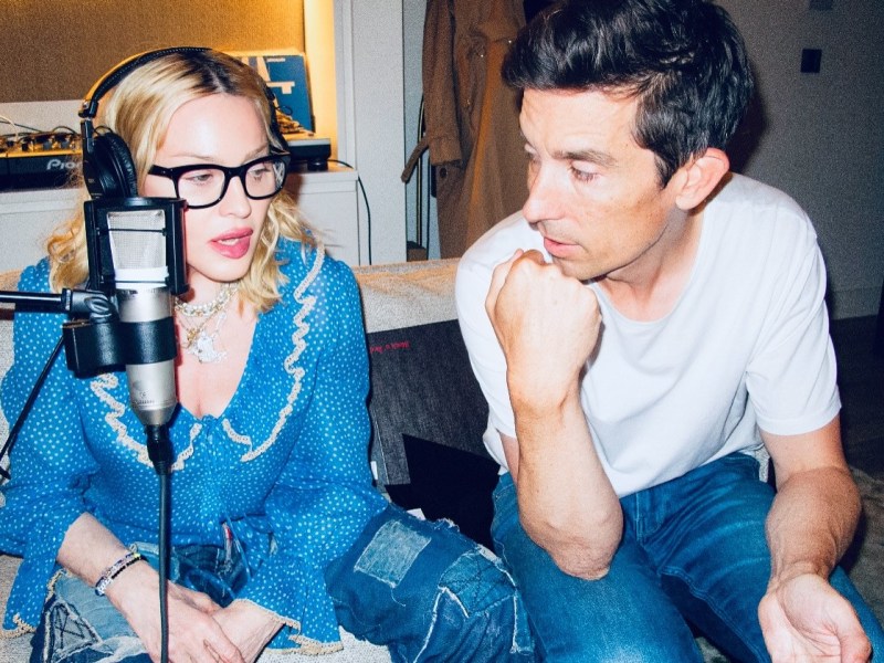 DE REGRESO AL&nbsp;ESTUDIO